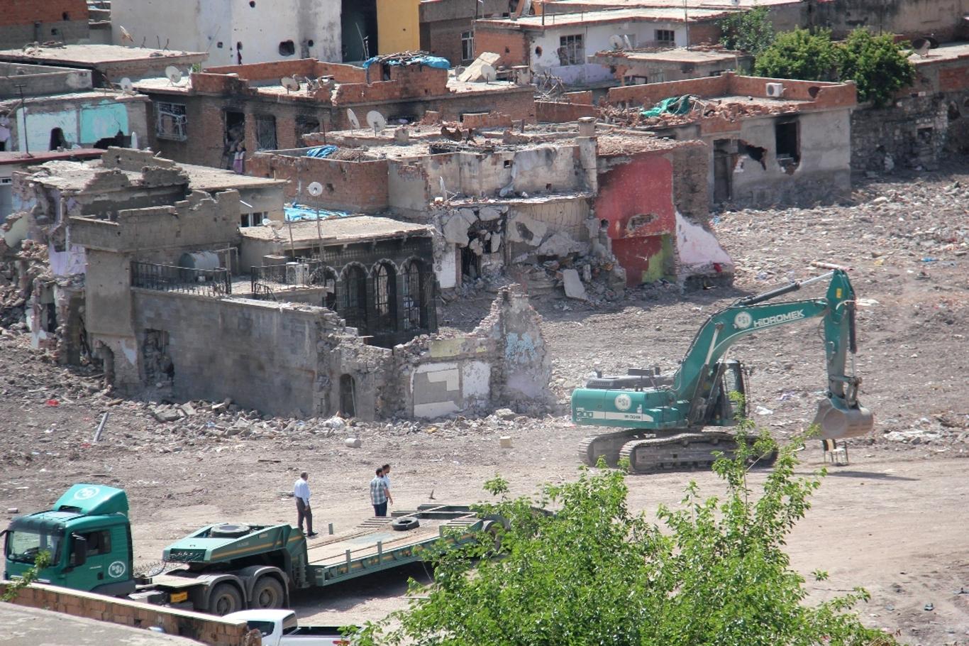 Sur'a hüzünlü bakışlar Sur'a hüzünlü bakışlar